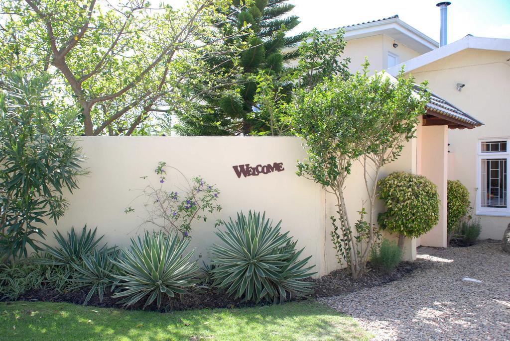 Mandalay Guest House Plettenberg Bay Exterior photo