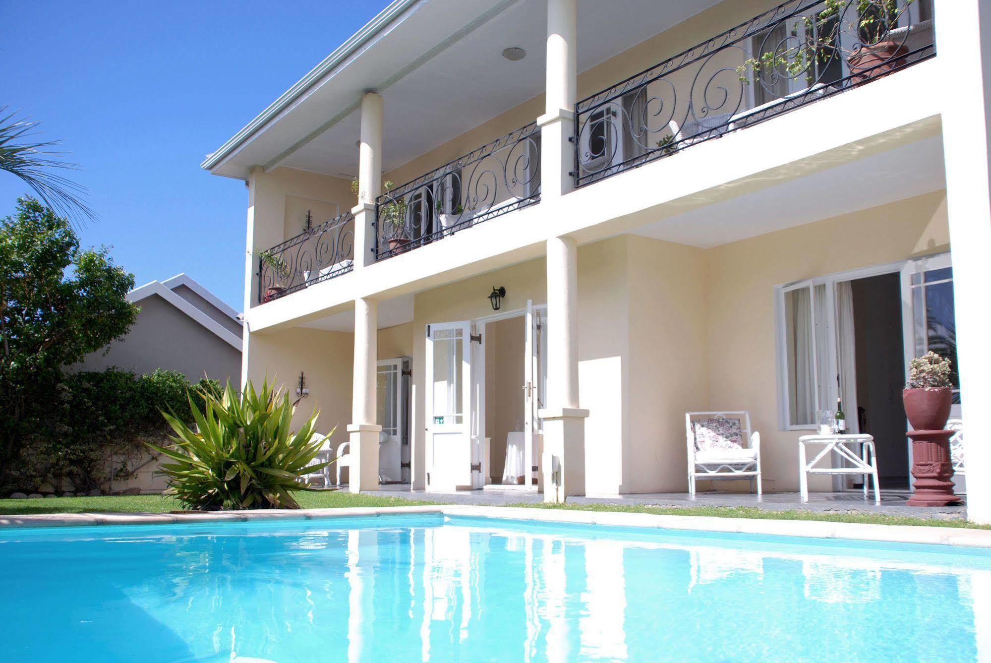 Mandalay Guest House Plettenberg Bay Exterior photo