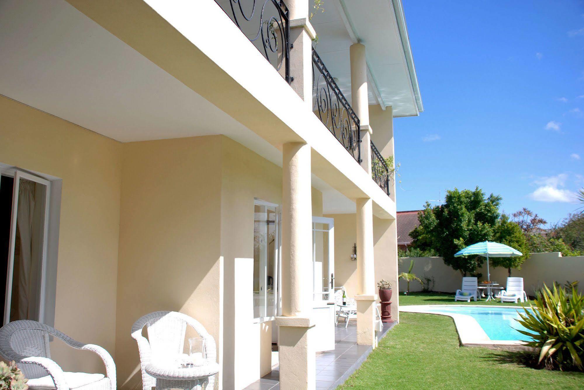 Mandalay Guest House Plettenberg Bay Exterior photo