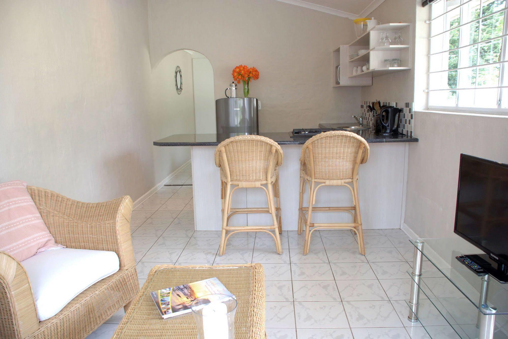 Mandalay Guest House Plettenberg Bay Exterior photo